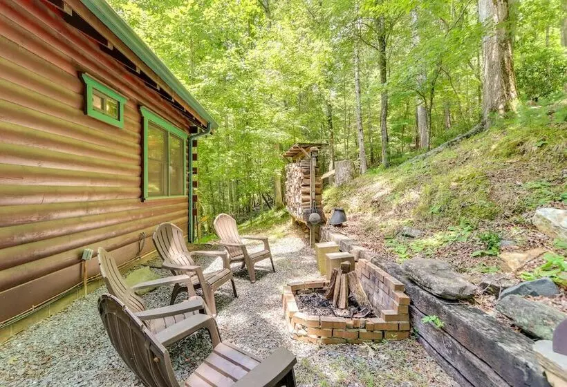 Ellijay Cabin W/ Deck And Hot Tub!