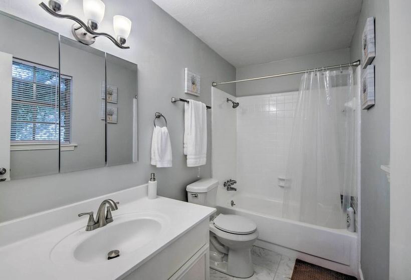 Family Friendly Jackson Home W/ Yard + Patio!