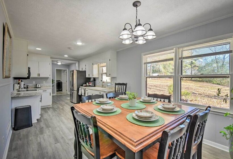 Gainesville Home W/ Fire Pit Near Lake Lanier