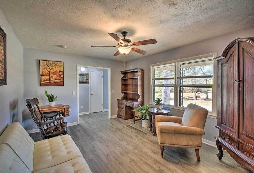 Gainesville Home W/ Fire Pit Near Lake Lanier