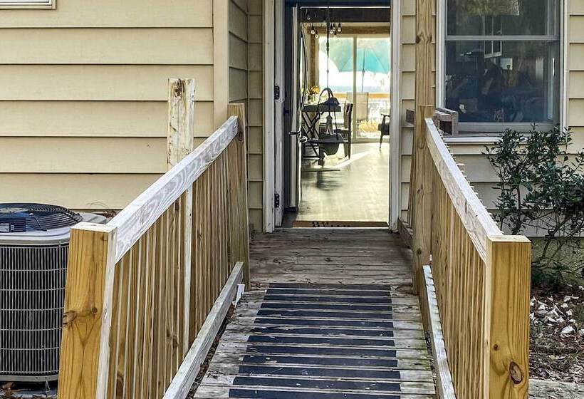 Georgia Family Home W/ River Access