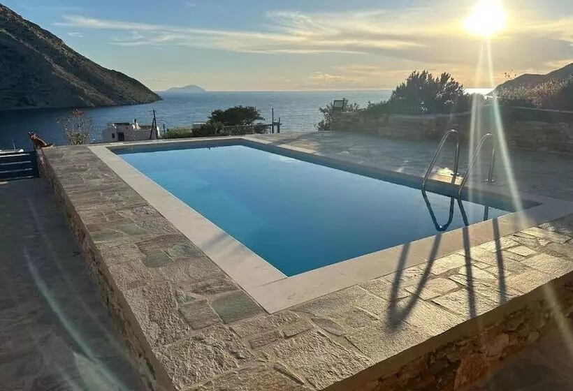 Hotelli Filadaki Villas
