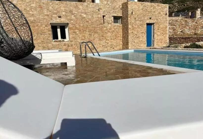 Hotelli Filadaki Villas