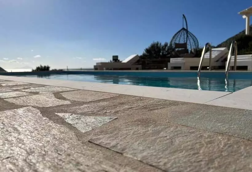 Hotelli Filadaki Villas