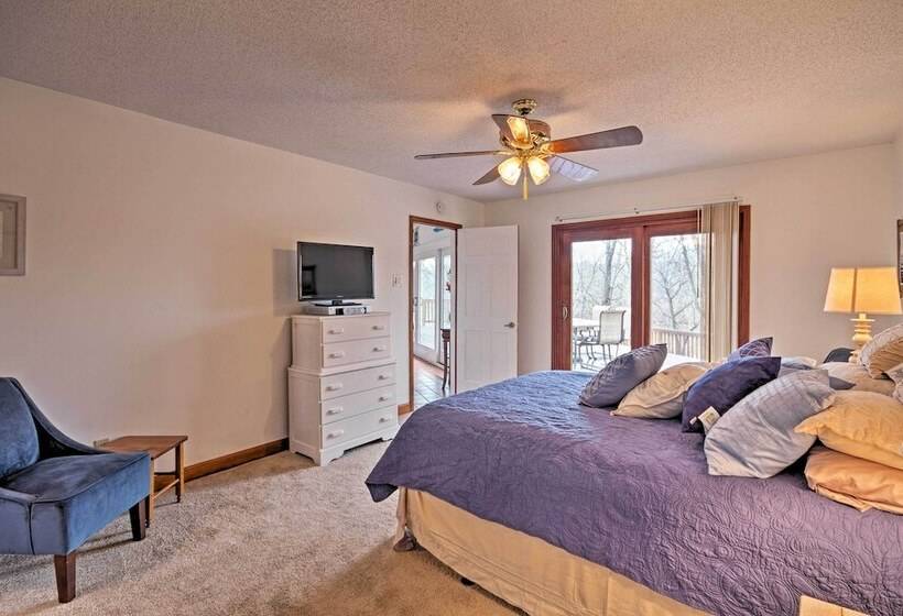 Lake Lanier Home W/ Dock, Boat Parking, & Grill!