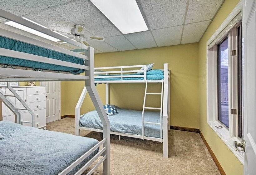 Lake Lanier Home W/ Dock, Boat Parking, & Grill!