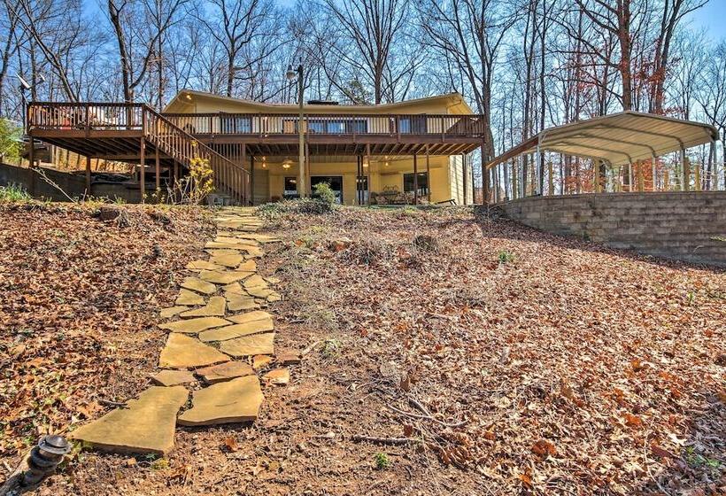 Lake Lanier Home W/ Dock, Boat Parking, & Grill!
