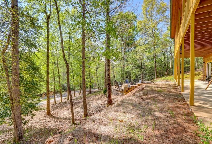 Lavish Hiawassee Cabin   Great For Families!