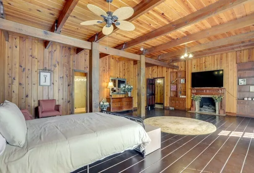 Lawrenceville Gem W/ Boat Dock On Private Lake!