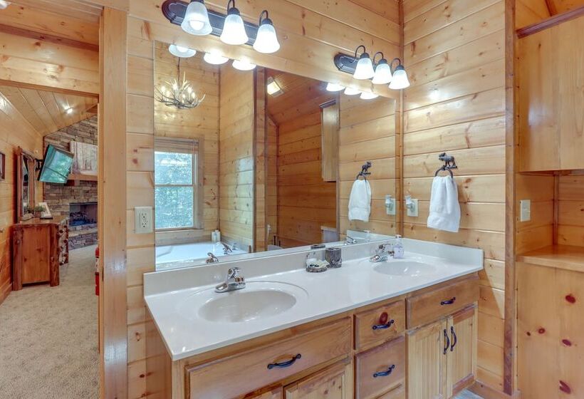 Lightning Bug Lodge At Coosawattee River Resort!