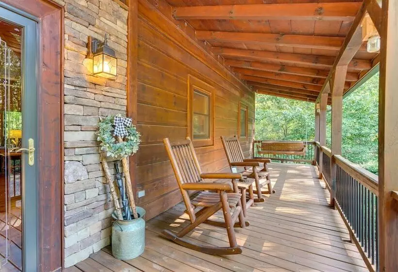 Lightning Bug Lodge At Coosawattee River Resort!