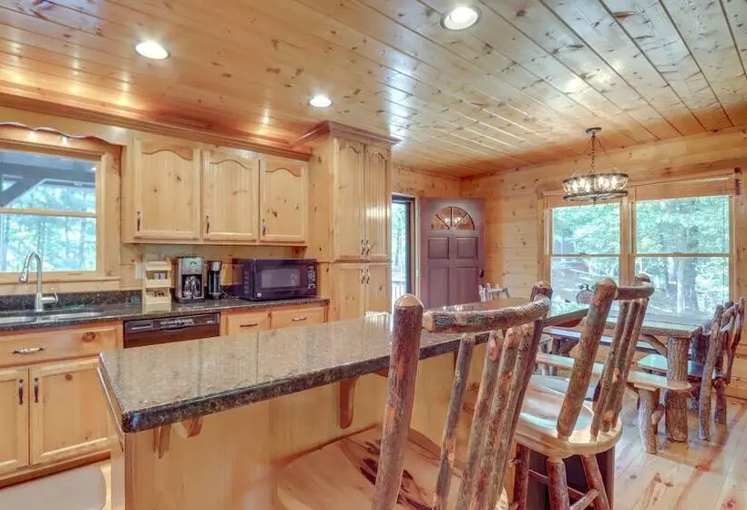 Lightning Bug Lodge At Coosawattee River Resort!