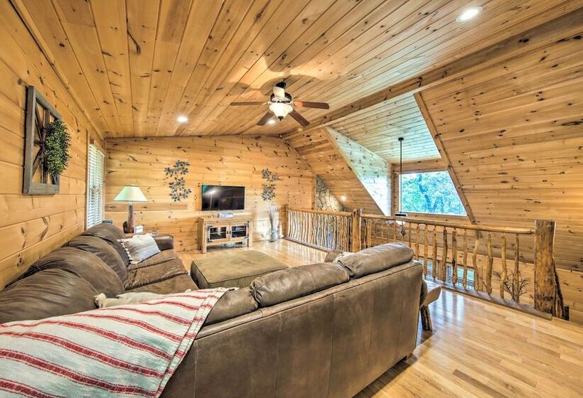 Mineral Bluff Cabin W/ Hot Tub + Game Room!