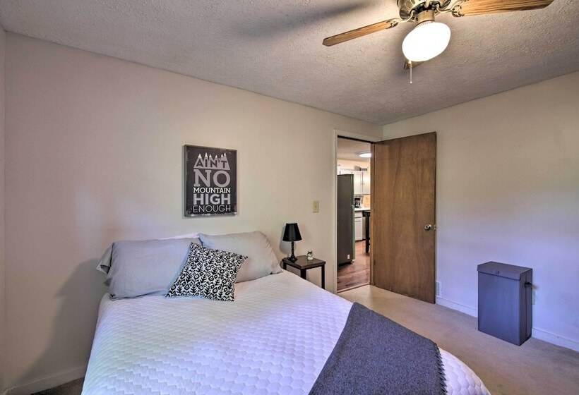 Pet Friendly Ellijay Cabin In The Woods On 1 Acre!