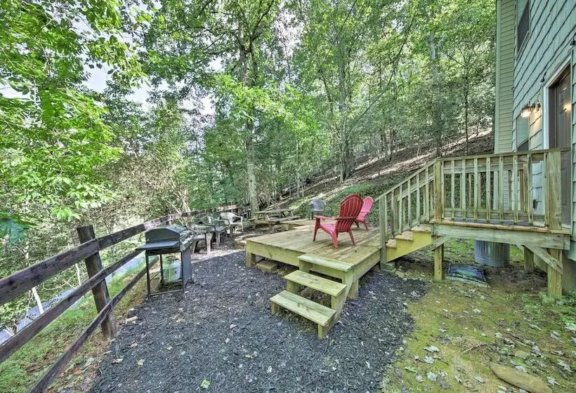 Pet Friendly Ellijay Cabin In The Woods On 1 Acre!