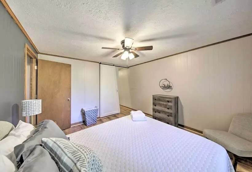 Pet Friendly Ellijay Cabin In The Woods On 1 Acre!