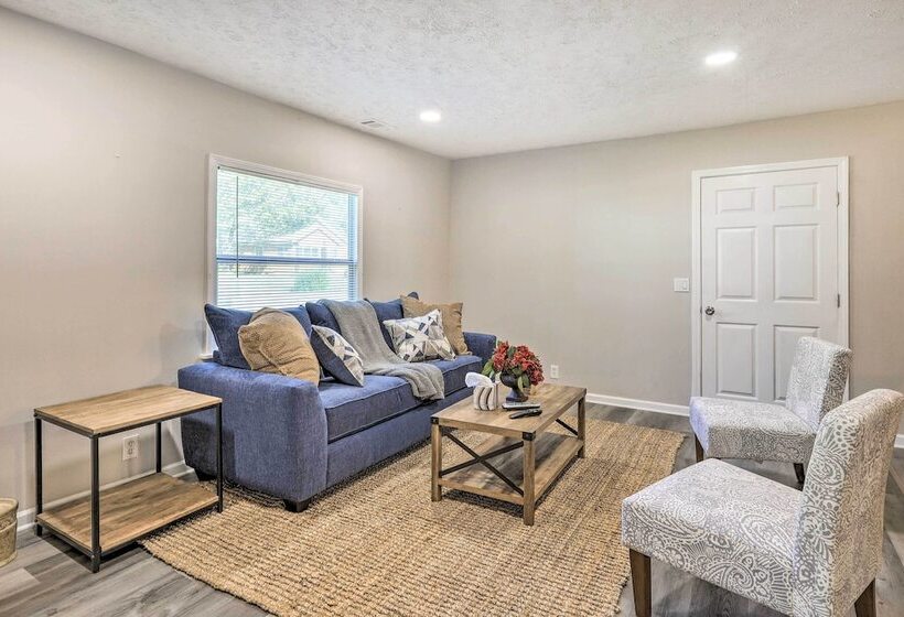 Modern Carrollton Home W/ Deck Pets Welcome