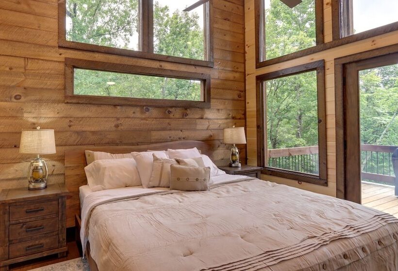 Morganton Cabin W/ Mountain View + Game Room!