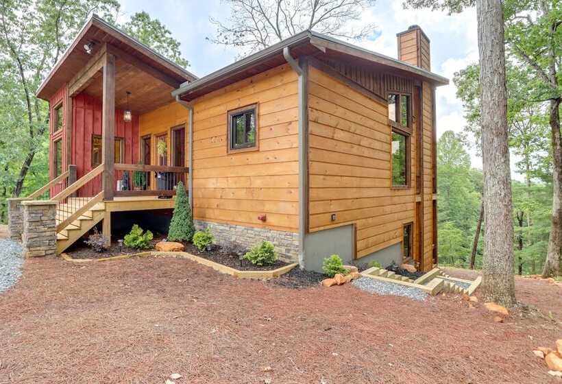 Morganton Cabin W/ Mountain View + Game Room!