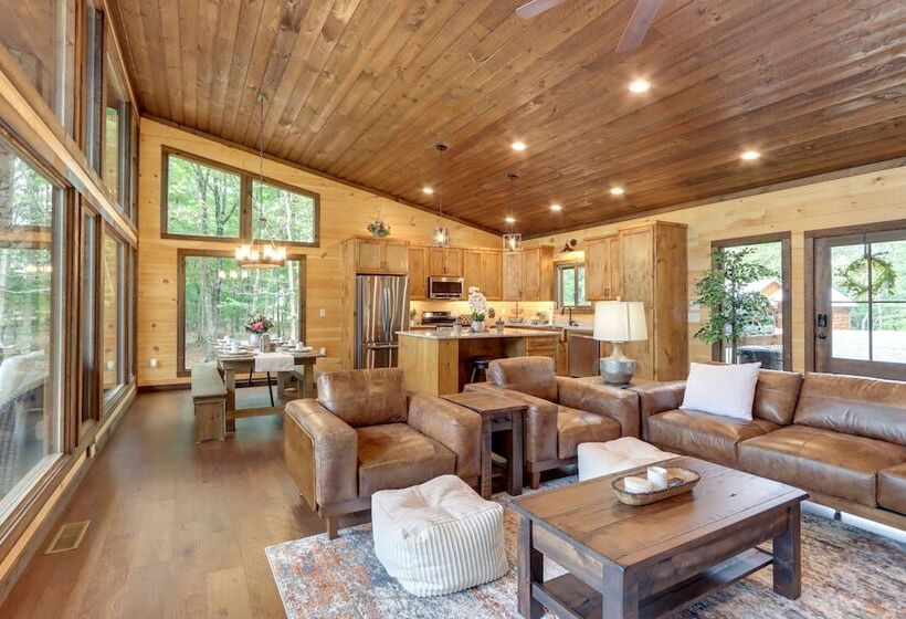 Morganton Cabin W/ Mountain View + Game Room!