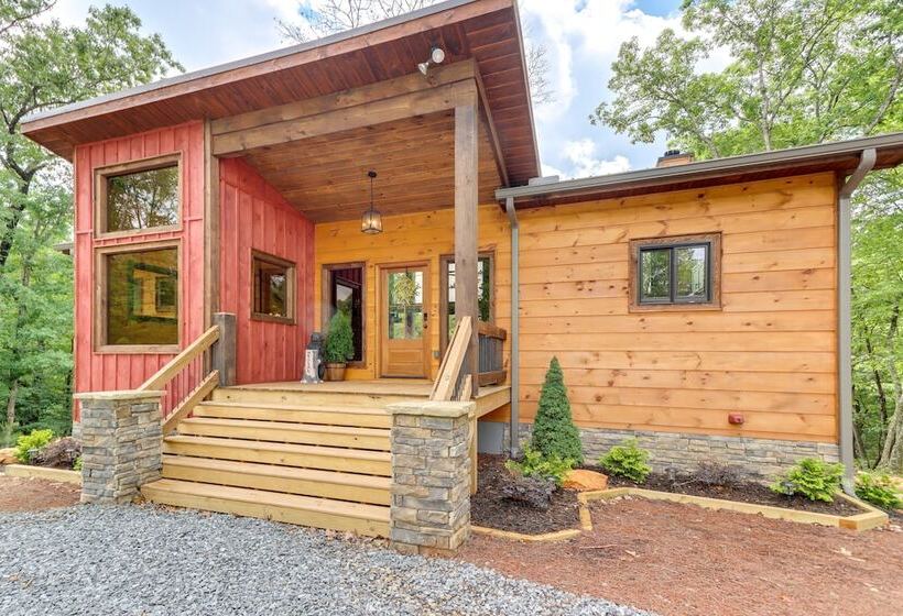 Morganton Cabin W/ Mountain View + Game Room!
