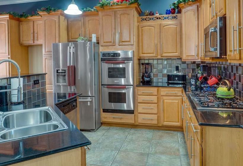 Natchez Vacation Rental, Close To Historic Parks!