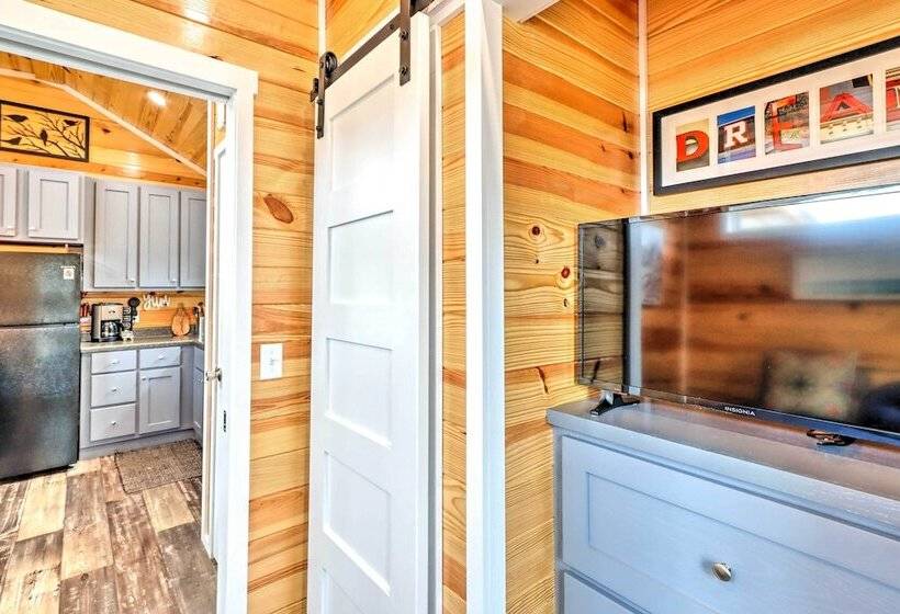Newly Built Morganton Tiny Home W/ Deck!