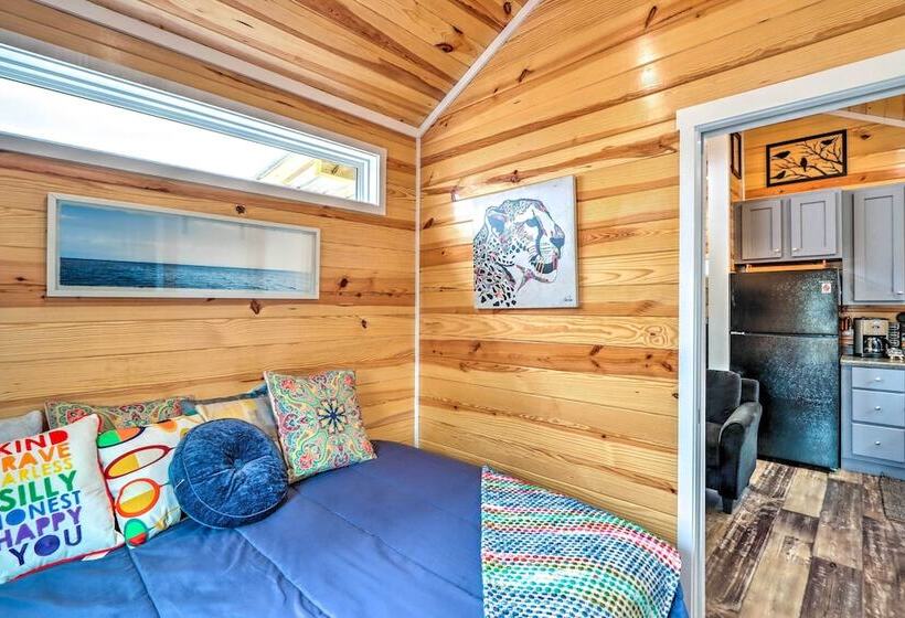 Newly Built Morganton Tiny Home W/ Deck!