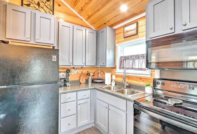 Newly Built Morganton Tiny Home W/ Deck!