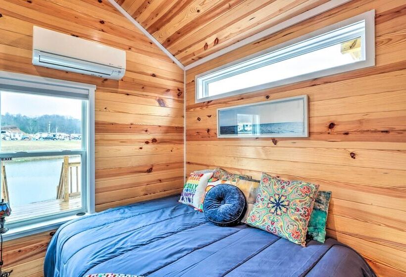 Newly Built Morganton Tiny Home W/ Deck!