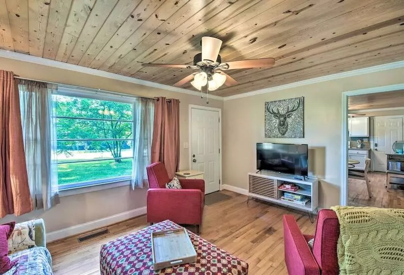 Owl S Hideaway In Cleveland W/ 2 Fire Pits!