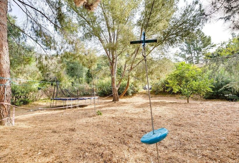Peaceful Pasadena Retreat W/ Patio Near Trails!