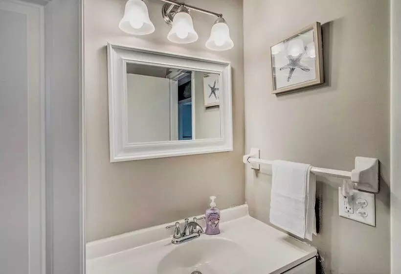 Pet Friendly Brunswick Retreat W/ Gas Grill!