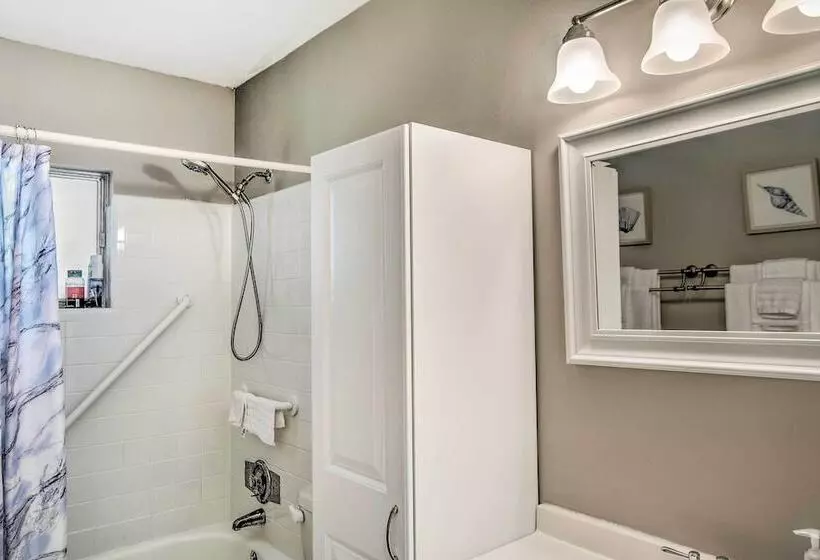 Pet Friendly Brunswick Retreat W/ Gas Grill!