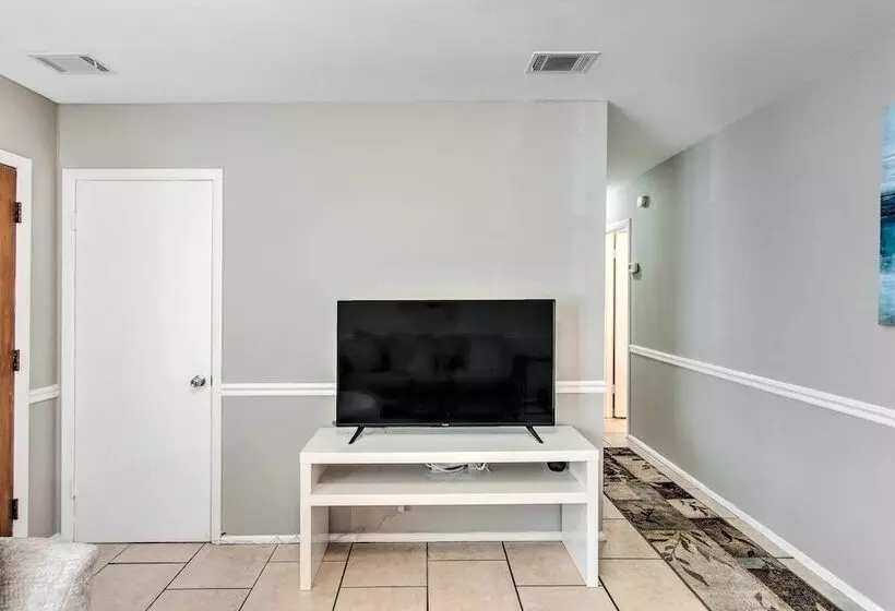 Pet Friendly Brunswick Retreat W/ Gas Grill!
