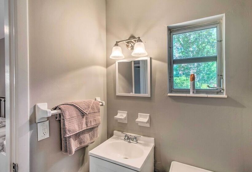 Pet Friendly Brunswick Retreat W/ Gas Grill!