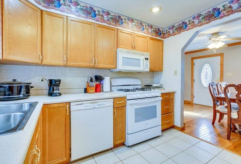 Pet Friendly New Egypt Home W/ Patio + Grill