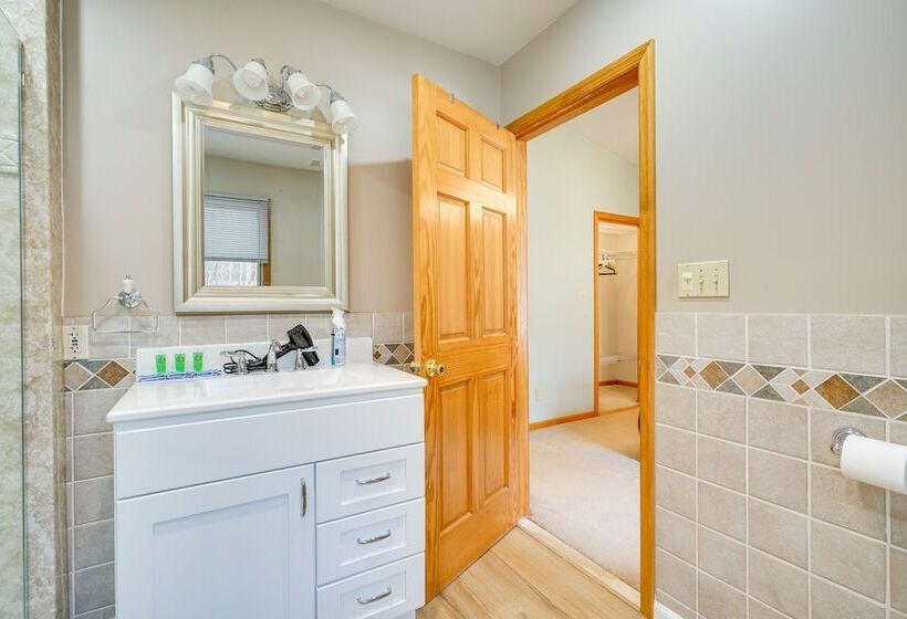 Pet Friendly New Egypt Home W/ Patio + Grill