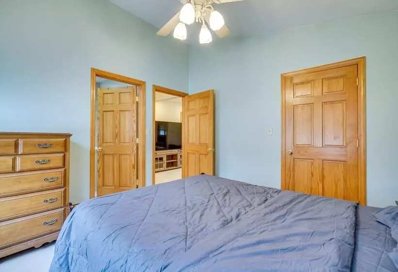 Pet Friendly New Egypt Home W/ Patio + Grill
