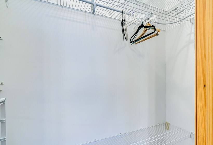 Pet Friendly New Egypt Home W/ Patio + Grill