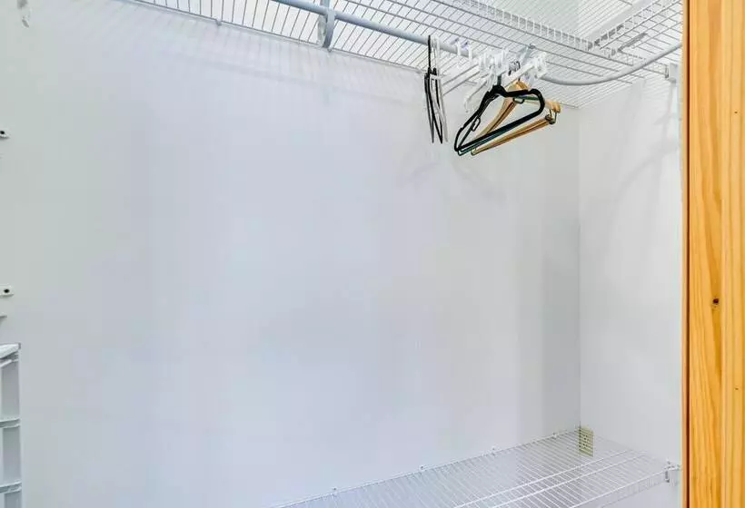 Pet Friendly New Egypt Home W/ Patio + Grill