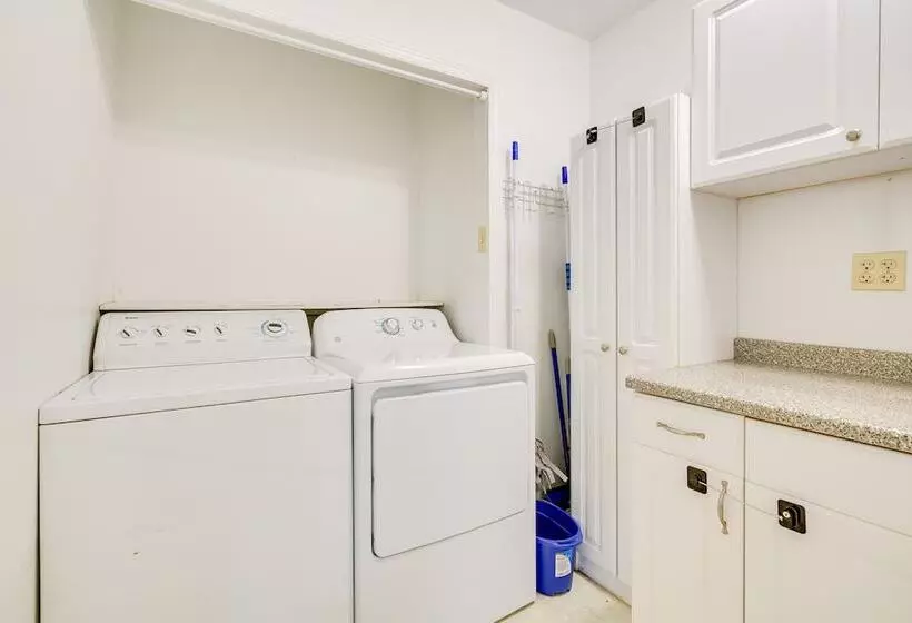 Pet Friendly New Egypt Home W/ Patio + Grill