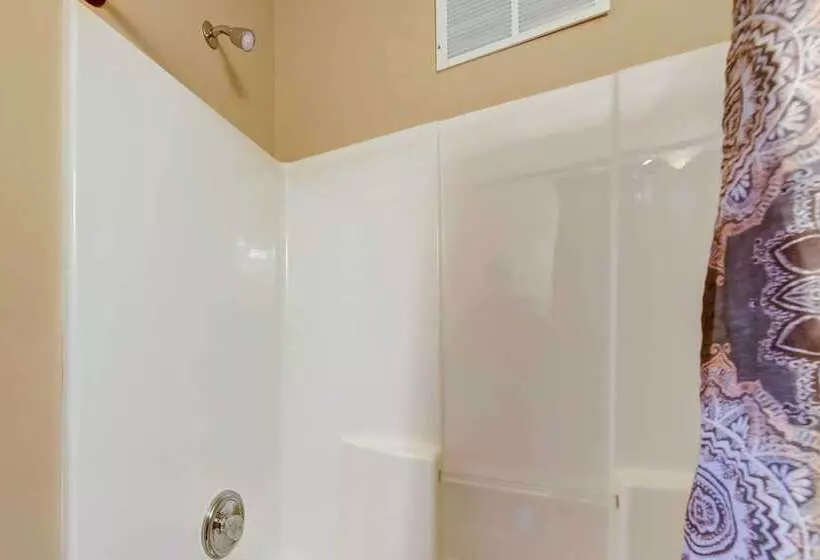 Owl S Nest  Pet Friendly Cabin W/ Private Hot Tub