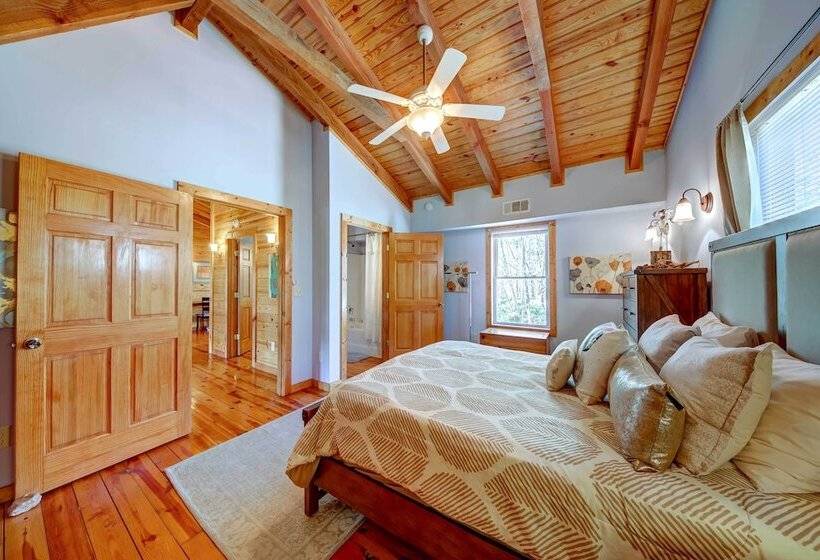 Owl S Nest  Pet Friendly Cabin W/ Private Hot Tub