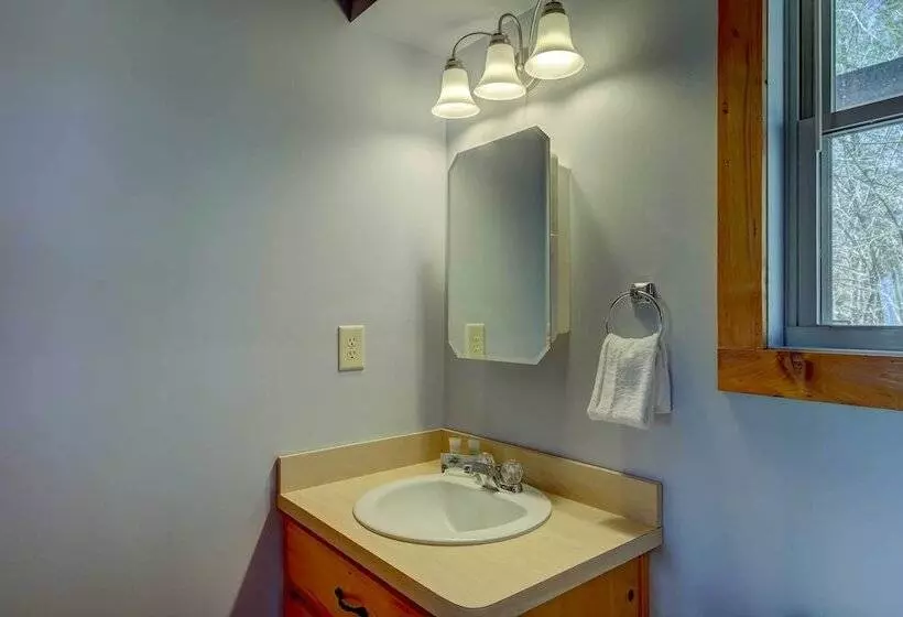 Owl S Nest  Pet Friendly Cabin W/ Private Hot Tub