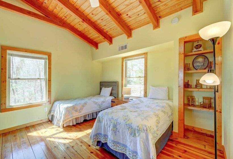 Owl S Nest  Pet Friendly Cabin W/ Private Hot Tub