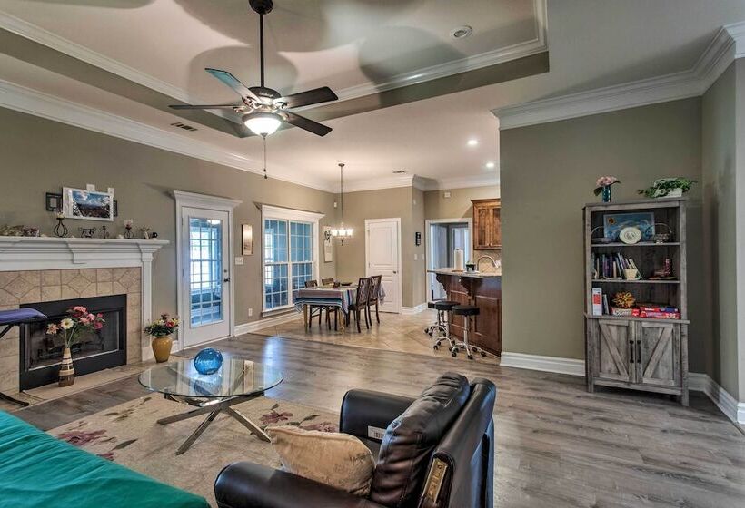 Pet Friendly Valdosta Home W/ Grill!