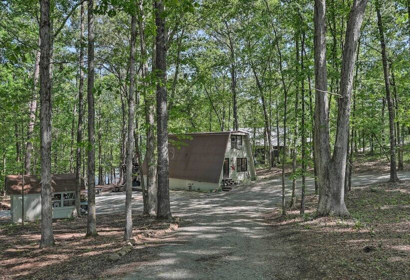 Quaint Tignall Cabin W/ Deck & Private Dock!