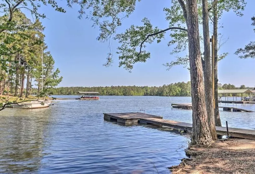 Quaint Tignall Cabin W/ Deck & Private Dock!