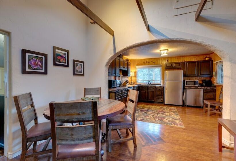 Rustic Log Cabin W/ Studio ~ 5 Mi To Pikes Peak!